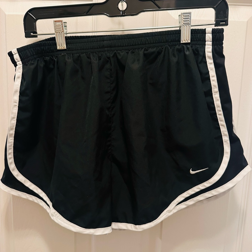 Nike running short size large